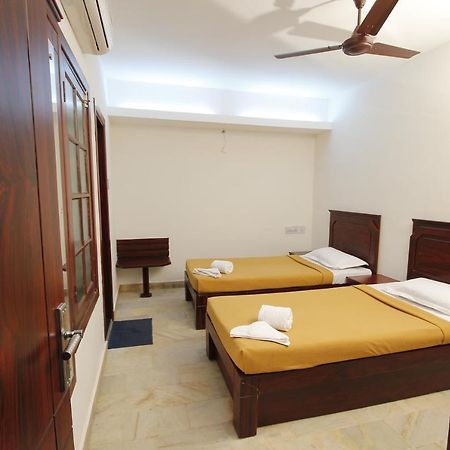 Hotel Park Avenue Kochi Exterior photo